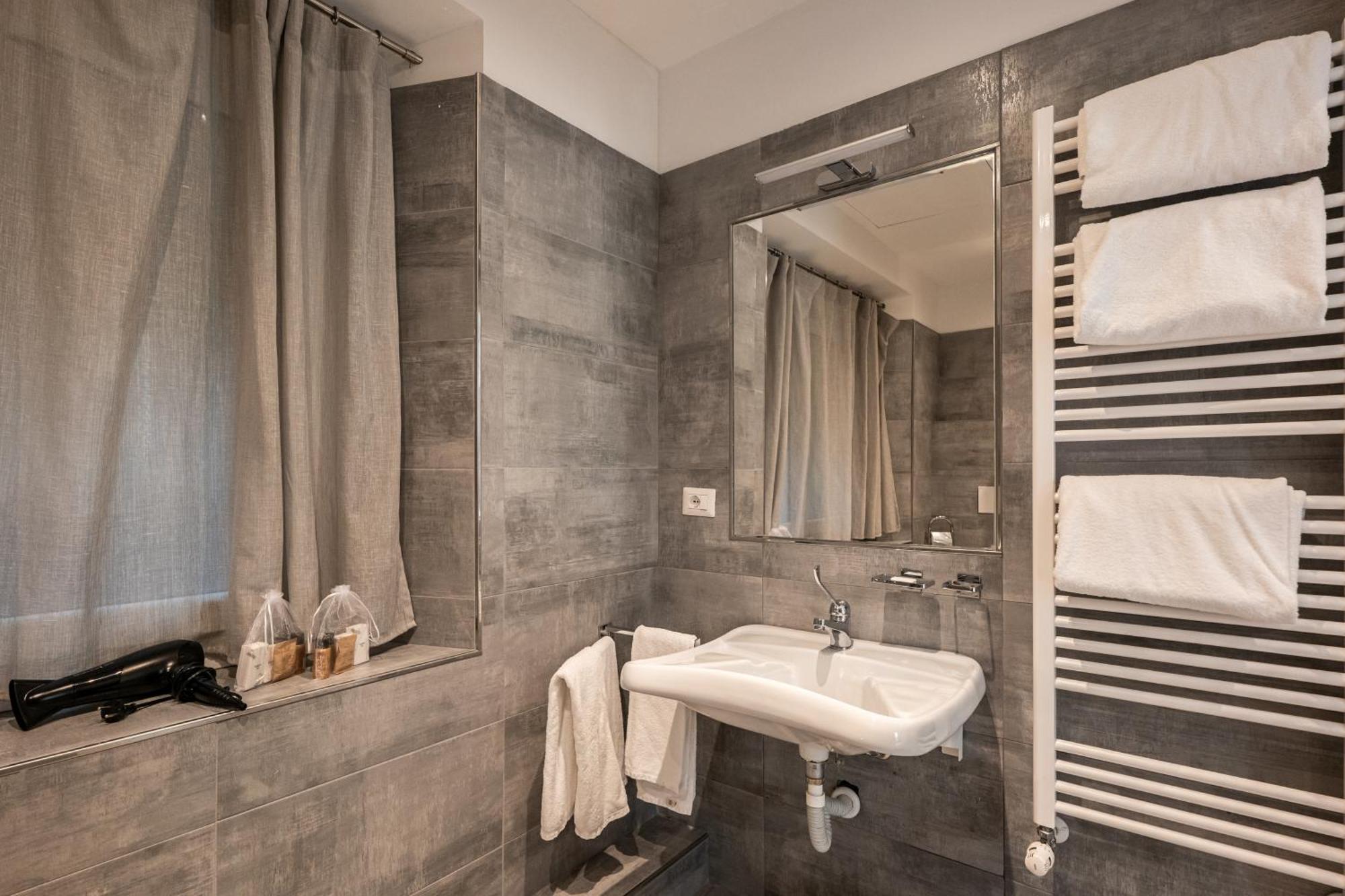 Ai Suma Hotel Milan Exterior photo